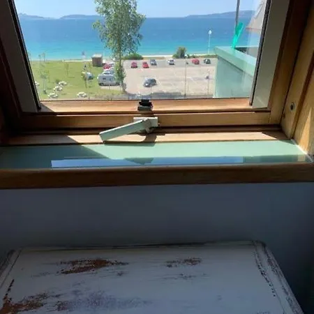 En Playa De Samil Primera Línea De Playa Pe Na Areia Apartamento Vigo