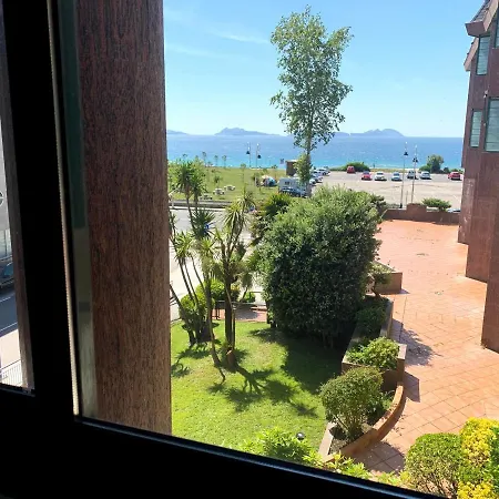 Apartamento En Playa De Samil Primera Línea De Playa Pe Na Areia