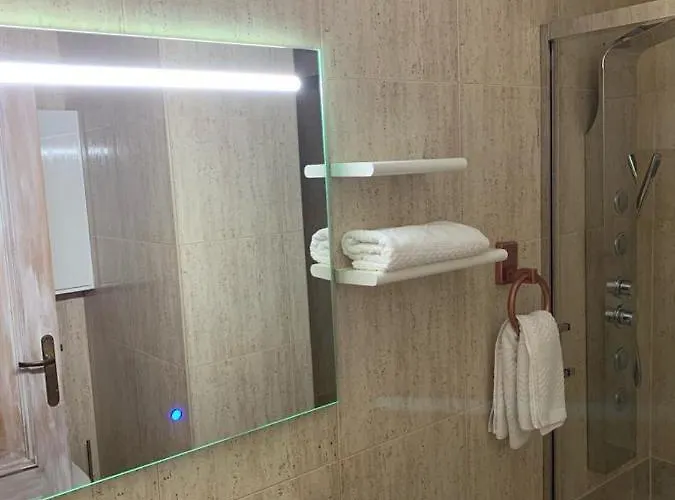 En Playa De Samil Primera Linea De Playa Pe Na Areia Apartmán *